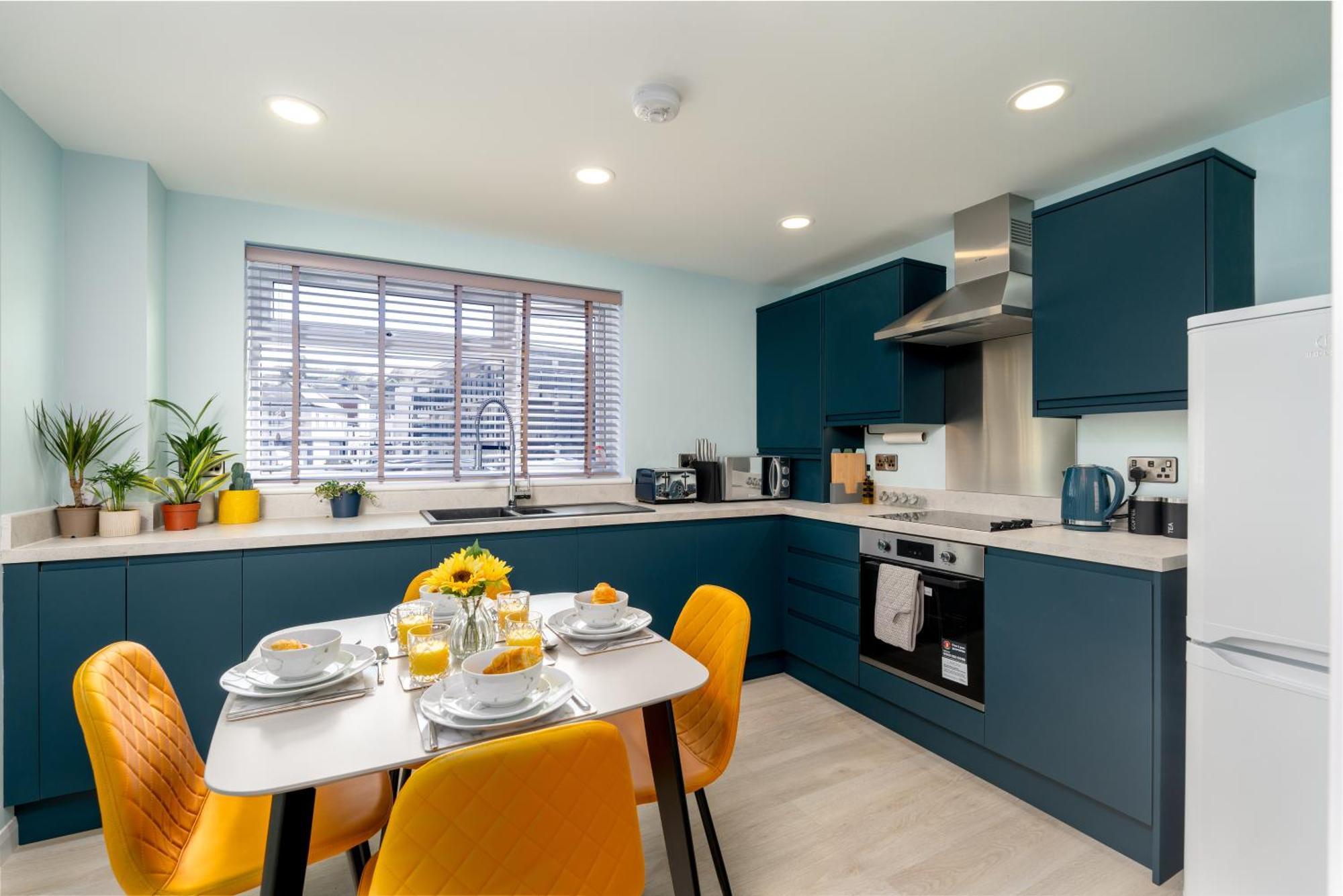 The Blue Barbican Flat- Spacious, Stylish, In A Perfect Location And Accessible Apartment